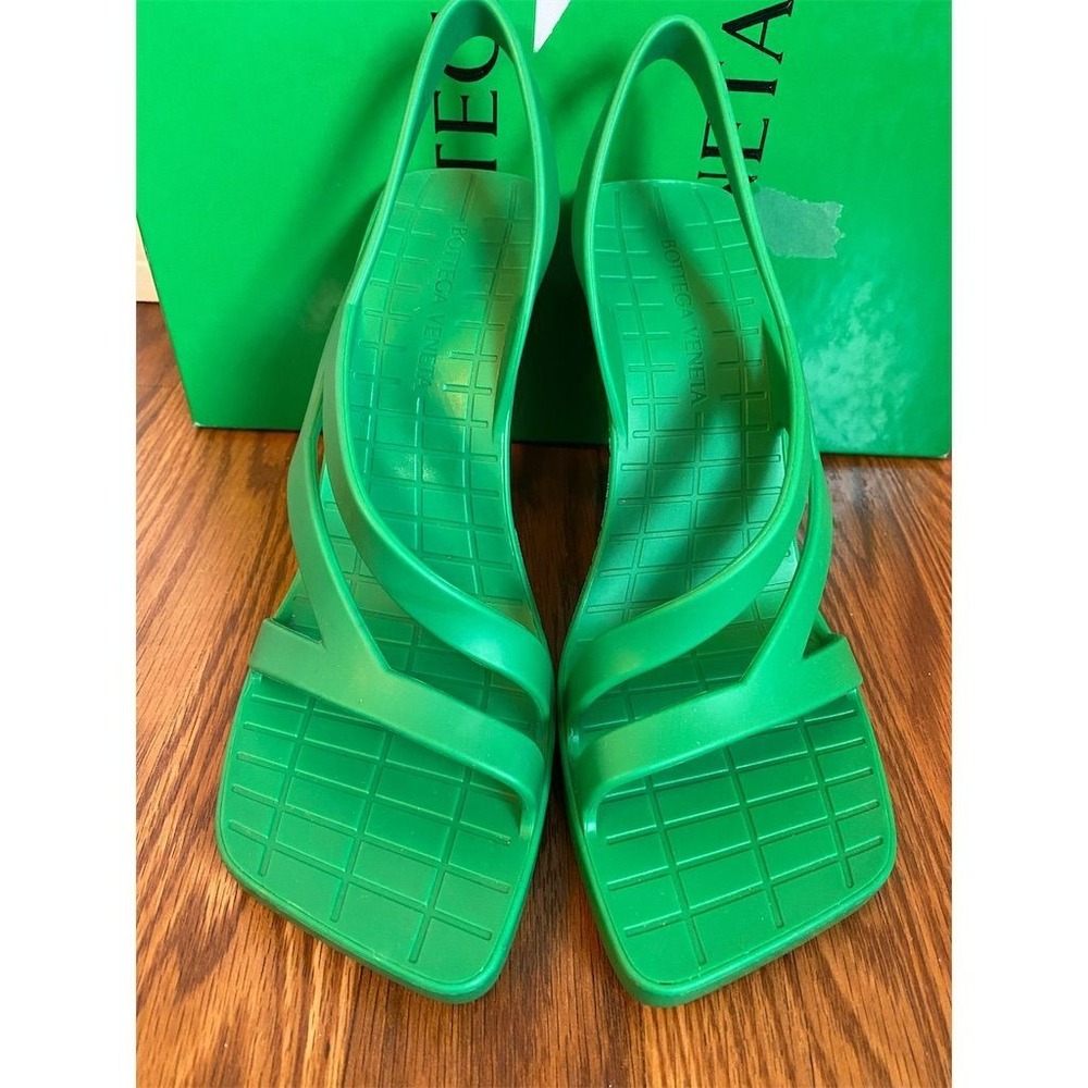 Bottega Veneta Jimbo Sandal Parakeet Green Rubber Slingback Heel 739786V2AS0 37 - Picture 4 of 8